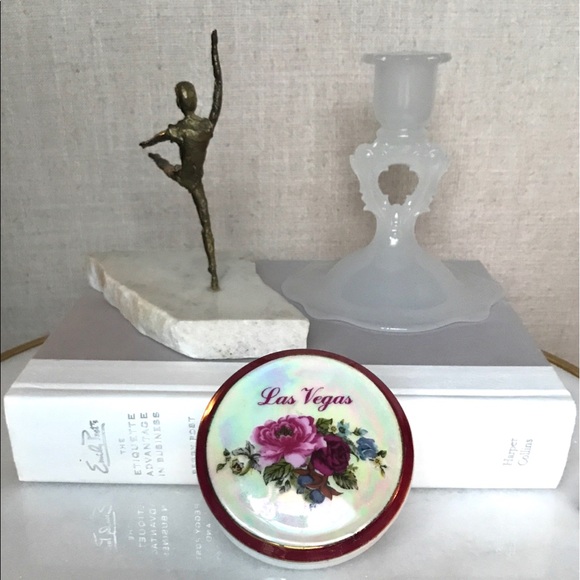 Vintage Las Vegas Nevada Souvenir Iridescent Porcelain Collectible - Picture 1 of 6